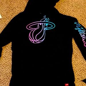 Black Miami Heat XL thin Hoodie